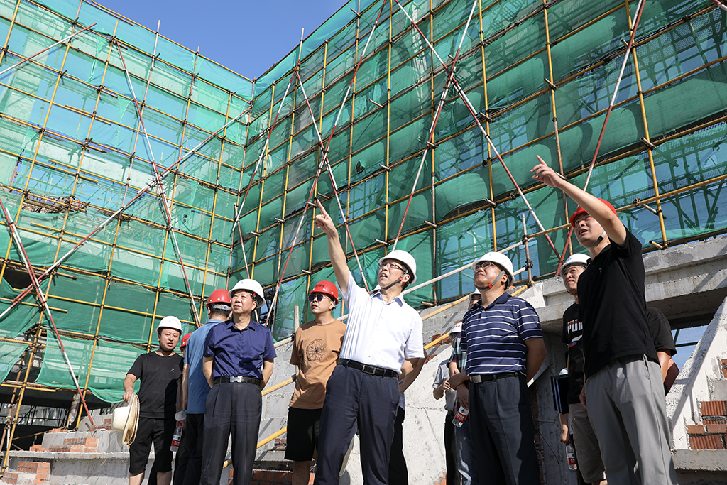 校领导深入杏盛基建项目施工现场检查指导工作